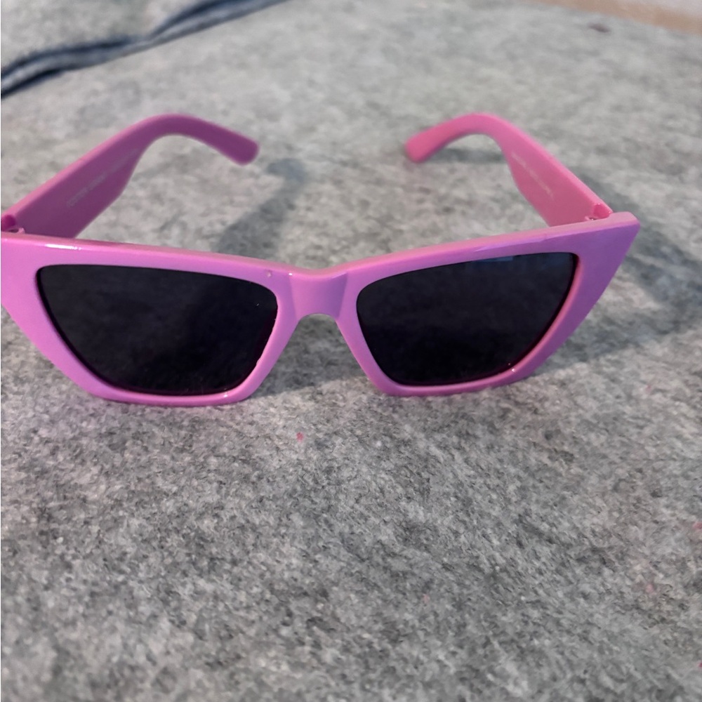 Foster Grants Pink Rectangular Women's Sunglasses NS1022 2302 - Picture 2 of 5